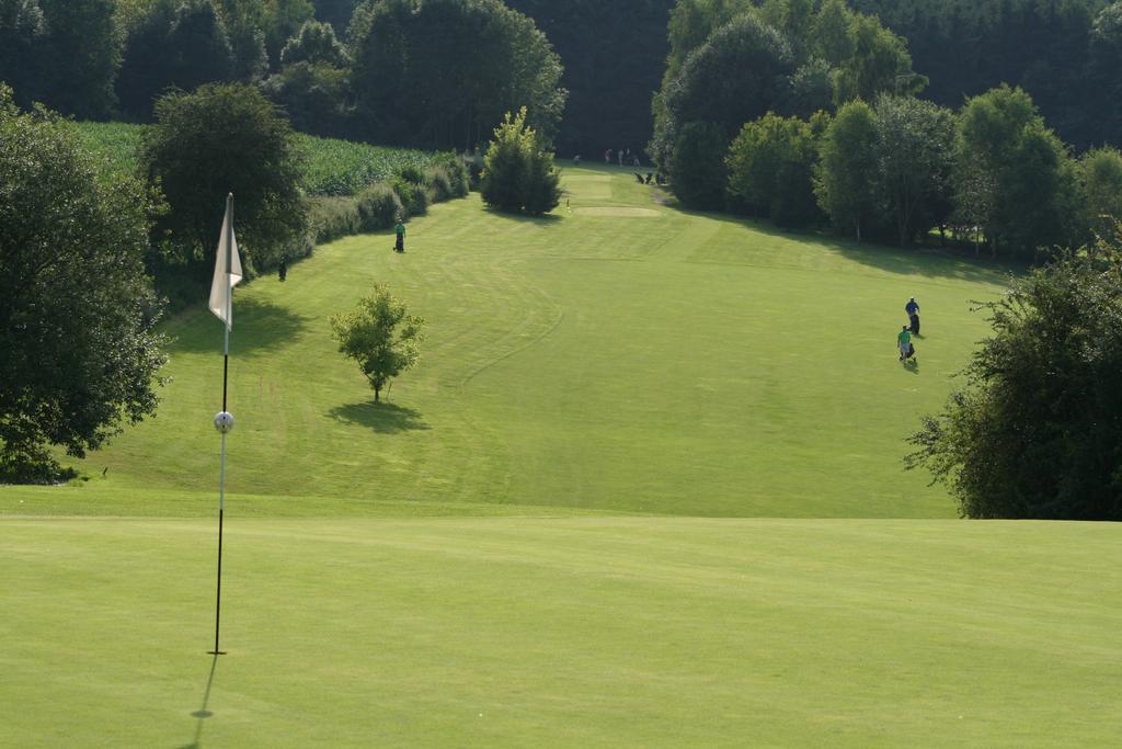 Golf & Hotel De Falnuee Mazy Luaran gambar
