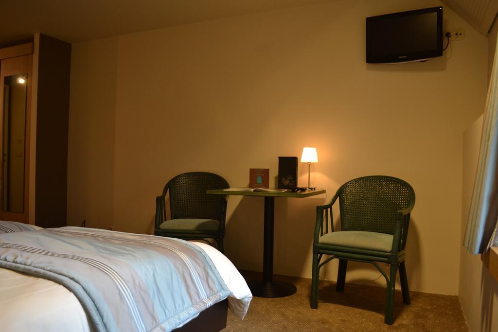 Golf & Hotel De Falnuee Mazy Bilik gambar