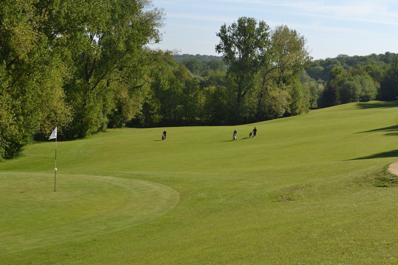 Golf & Hotel De Falnuee Mazy Luaran gambar
